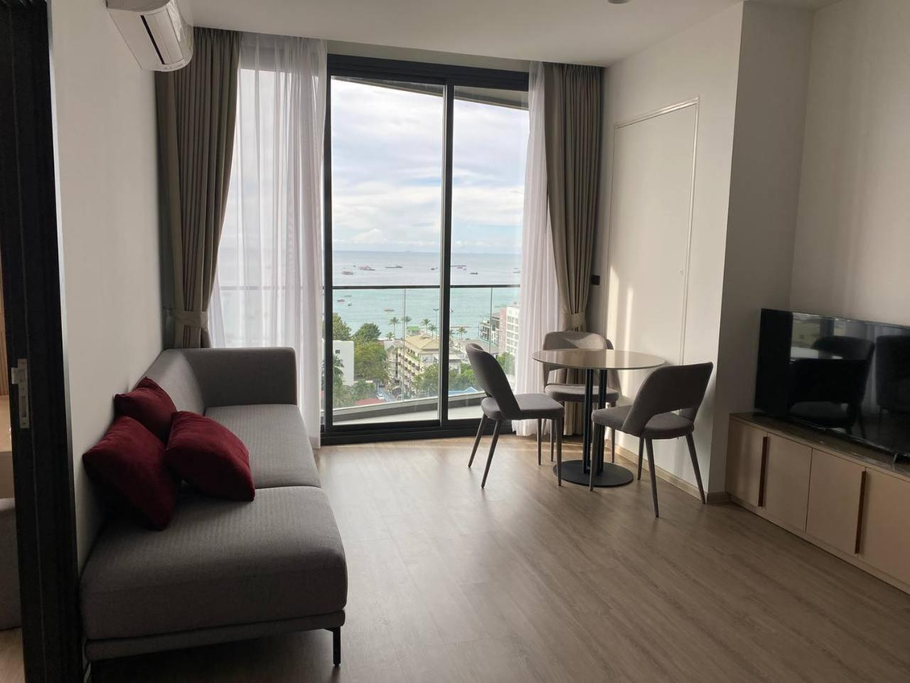 Condo Edge Central Pattaya Exterior photo